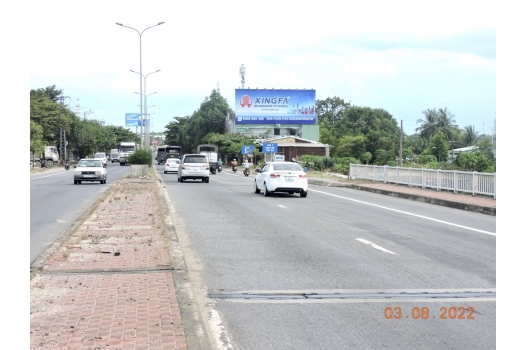 Bảng quảng cáo Xingfa tại QL1A - Cầu Đỏ, TP. Đà Nẵng